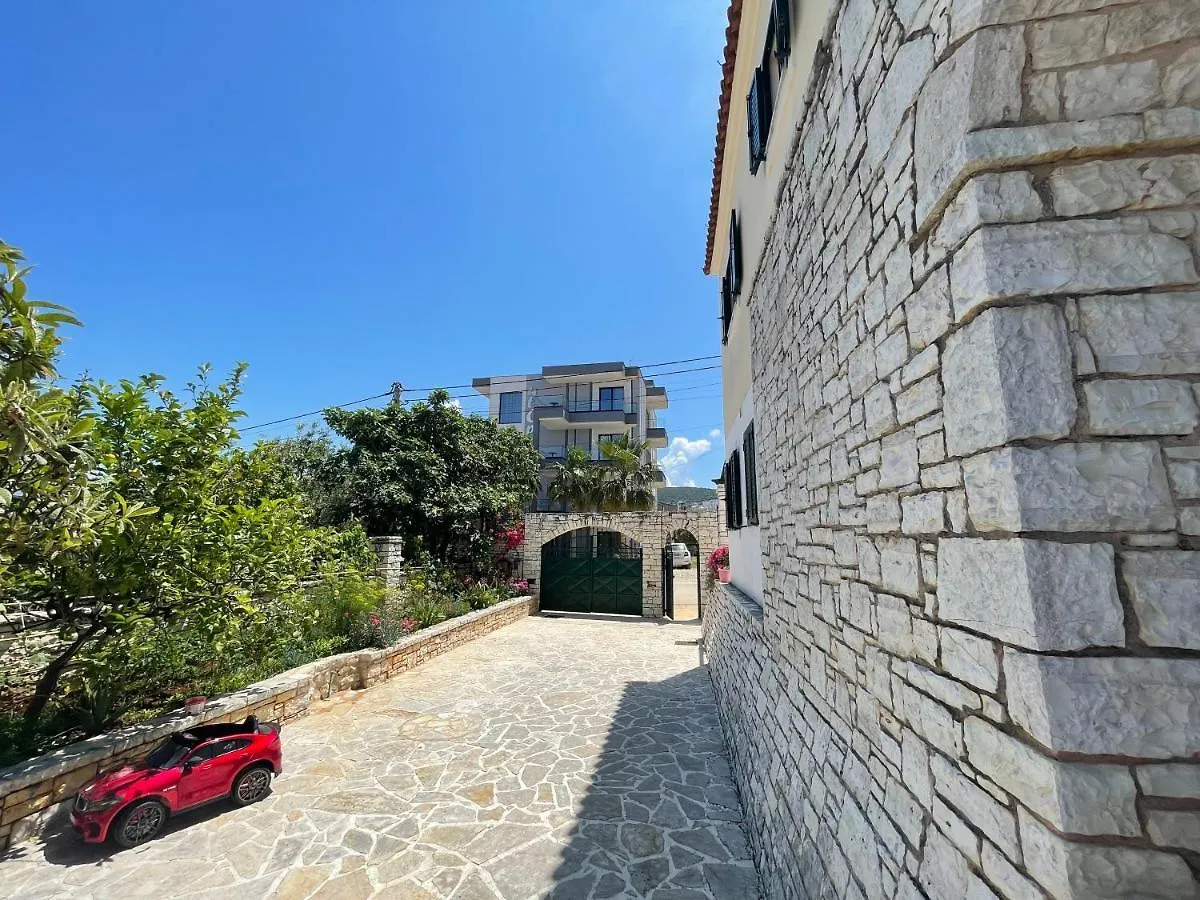 Zace Studios Ksamil Apartment